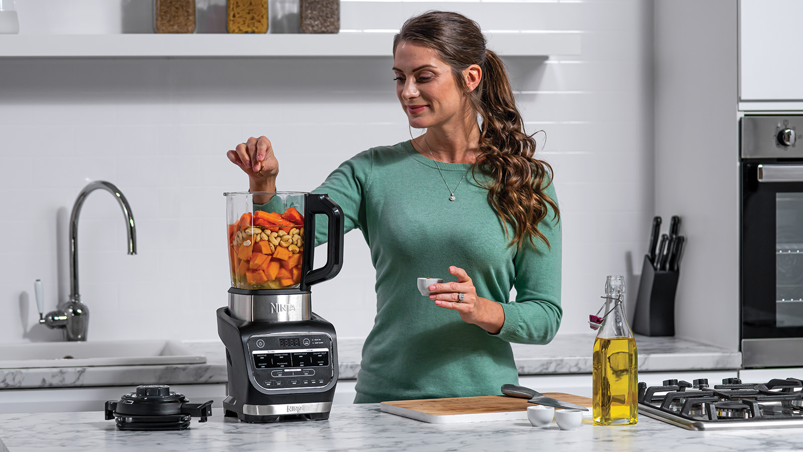 Sopera eléctrica: Batidora de vaso con resistencia para cocinar los alimentos y batirlos en la misma jarra